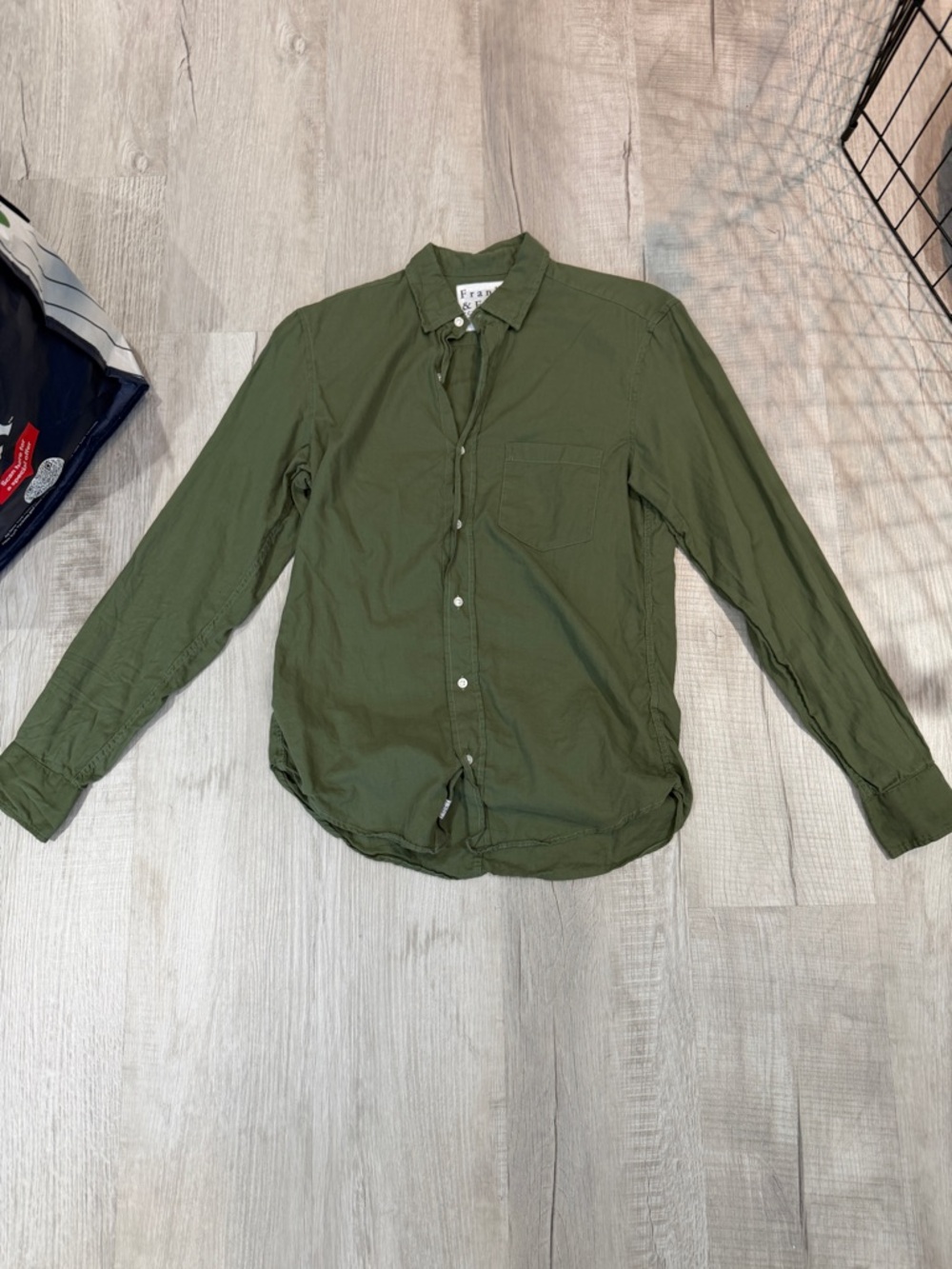Frank & Eileen Olive Green Long-Sleeve Button-Down Shirt